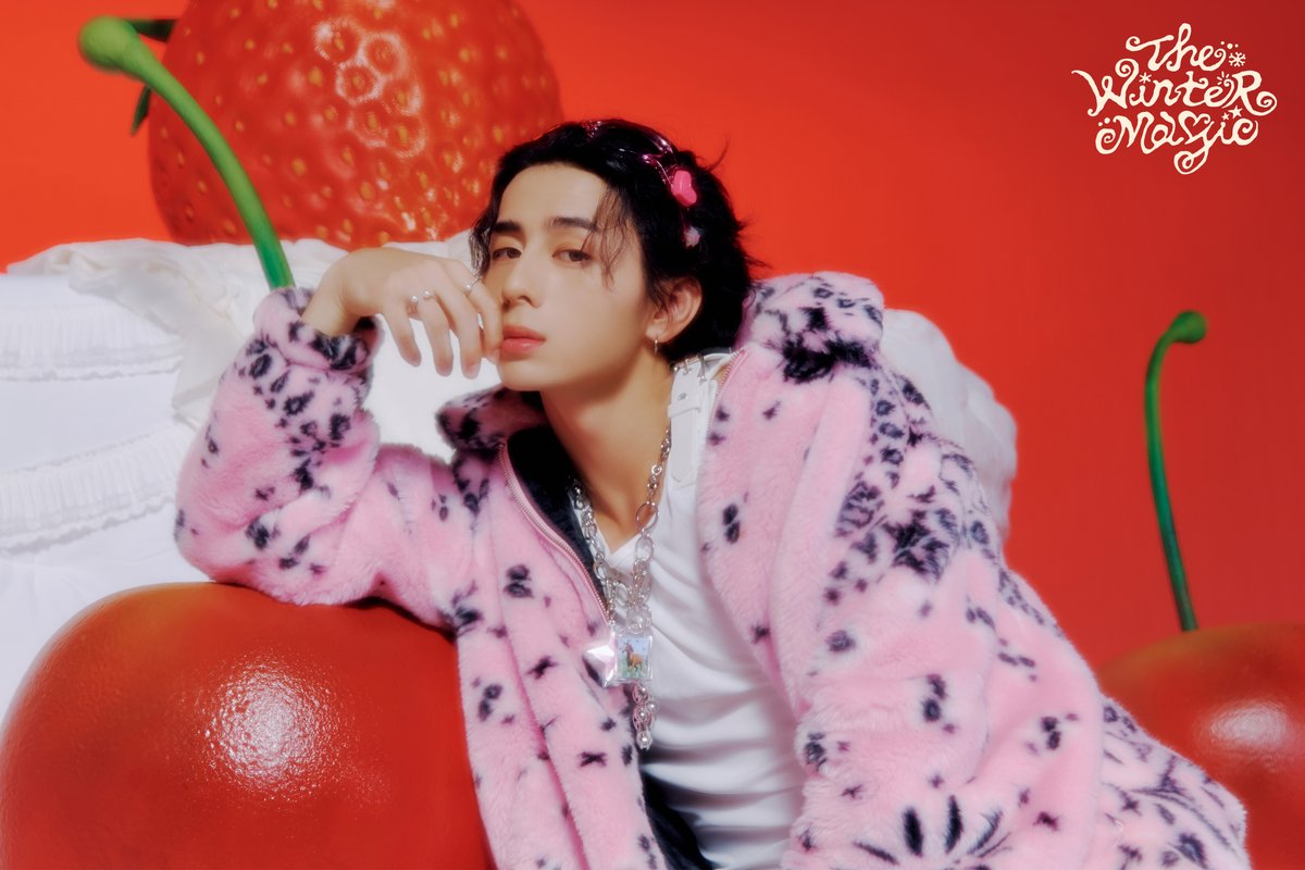 CONCEPT PHOTO ❄️:*・ﾟ : Sweet Cake ver. #HIROTO INI WINTER