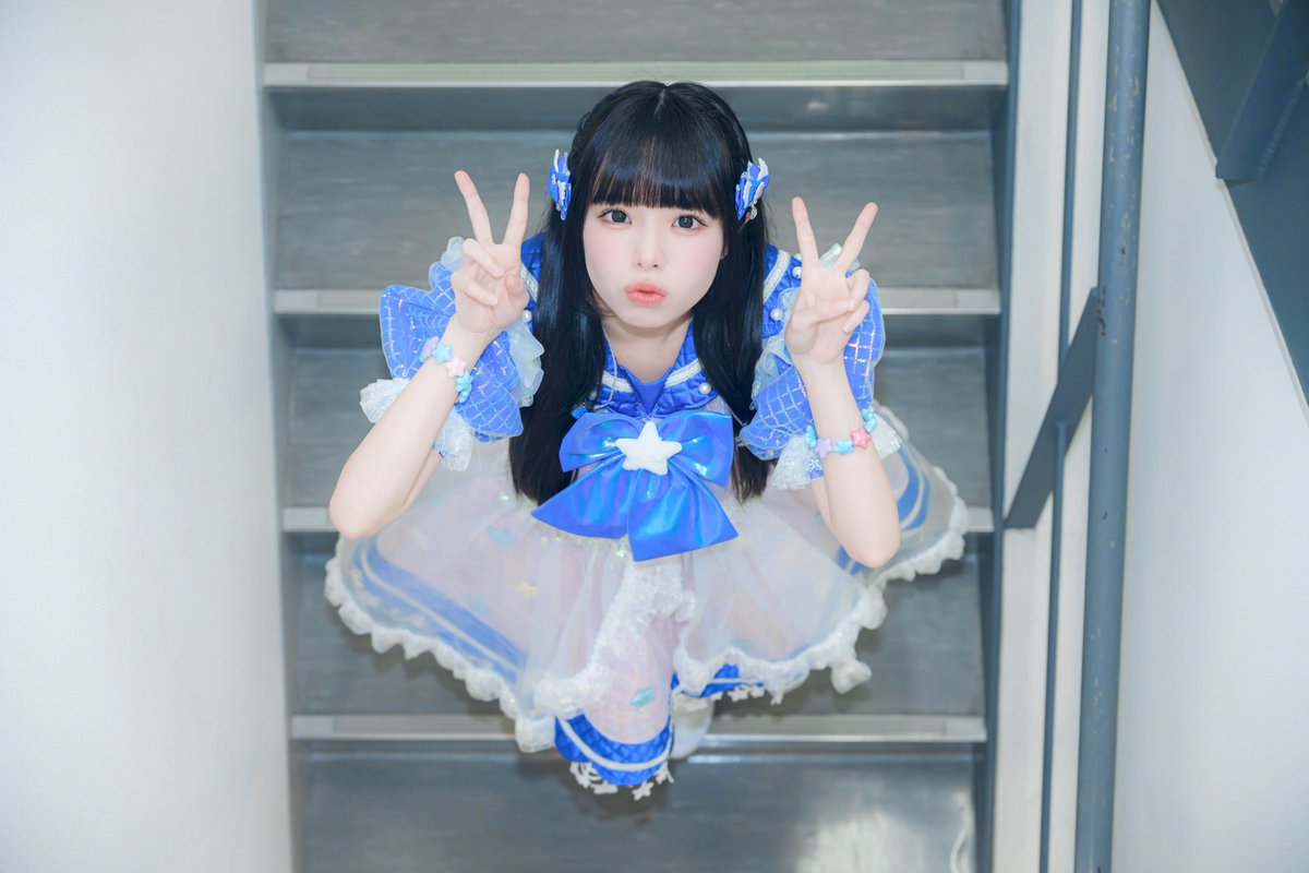 空詩かれん、上から見るか、下から見るか