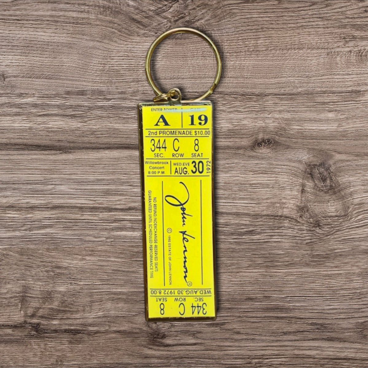 松村北斗 私物】 「SixTONES Official Instagram」 ○ジョン・レノン