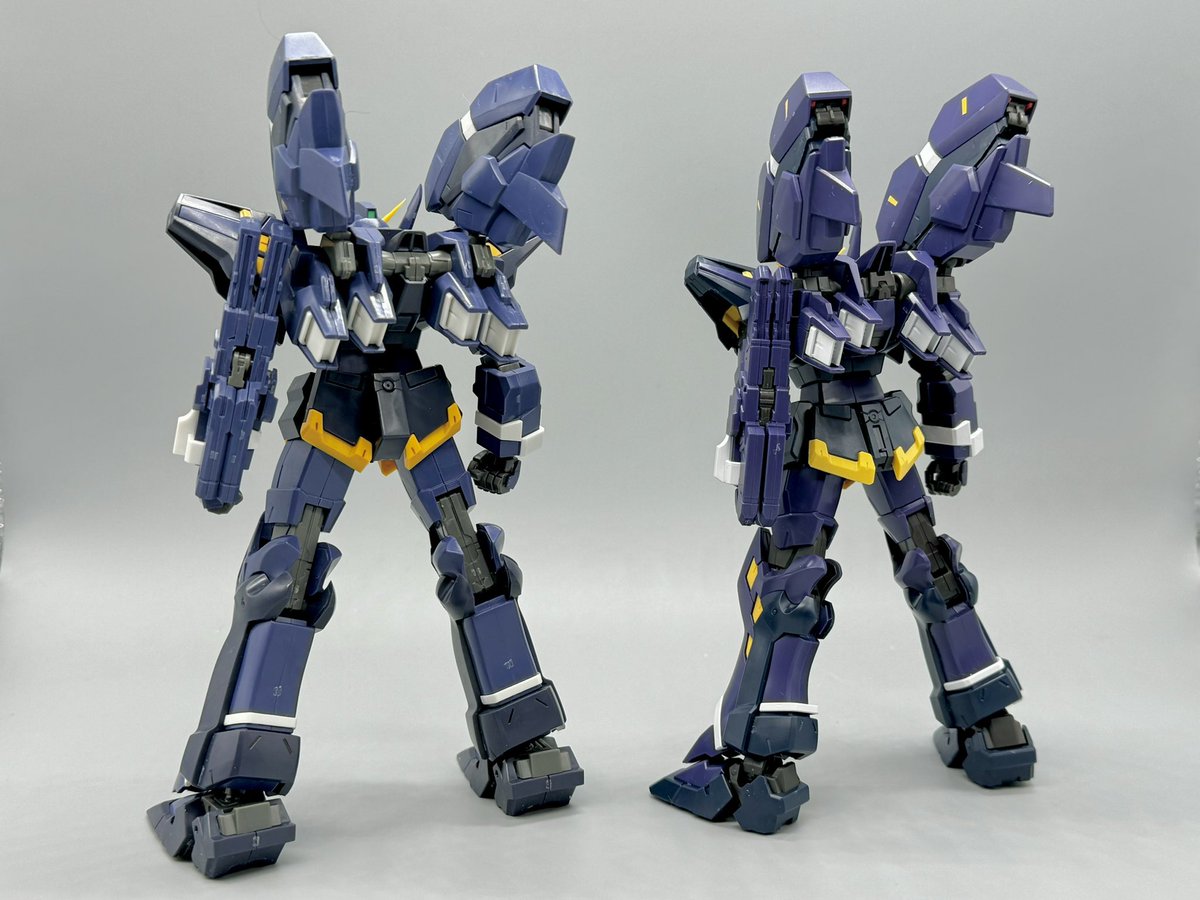 ヒュッケバインMK-Ⅲ バンダイとコトブキヤを並べた写真が意外と貼られ