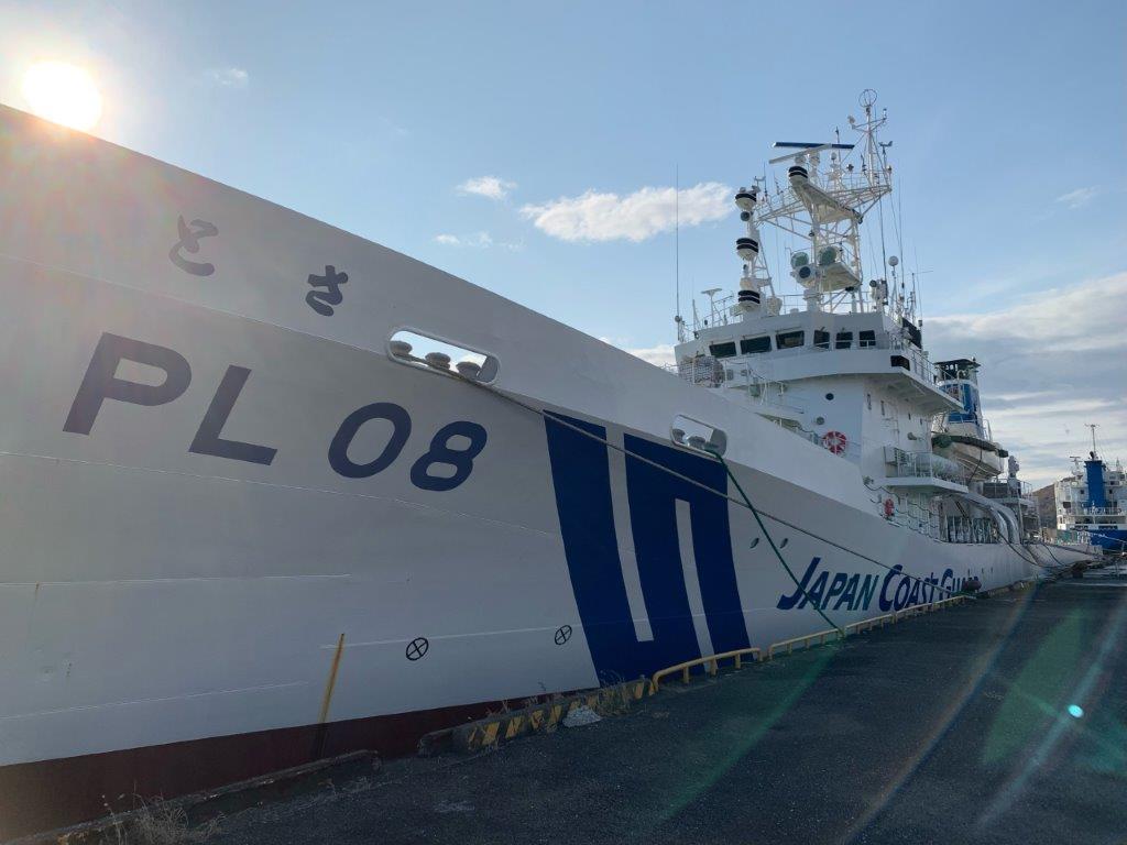 巡視船とさ は、現地支援から高知に戻りました。 雨ニモマケズ、雪