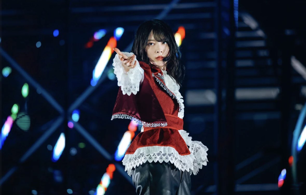 絶対4thアニラで王子様衣装の直筆サイン入り出してくるよね #櫻坂46