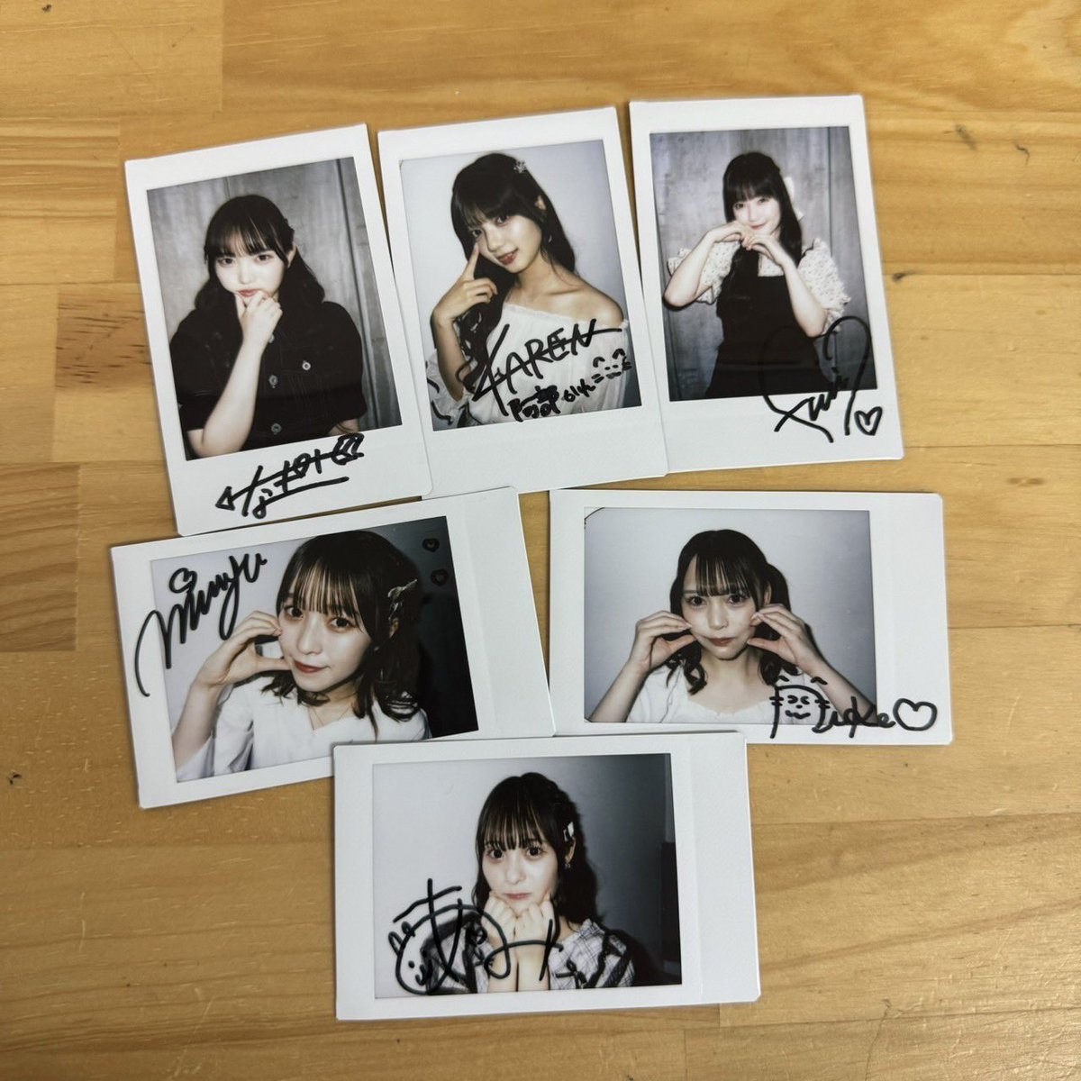 初衣装と私服衣装のどちらもチェキが販売されることになったよ