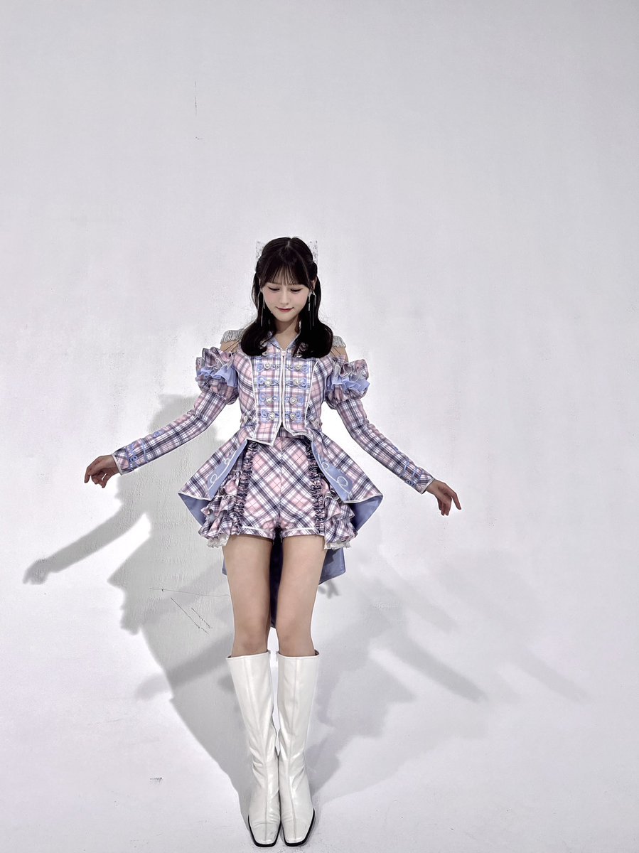 LOVE 17thシングル ｢ 絶対アイドル辞めないで ｣ MVが公開されました