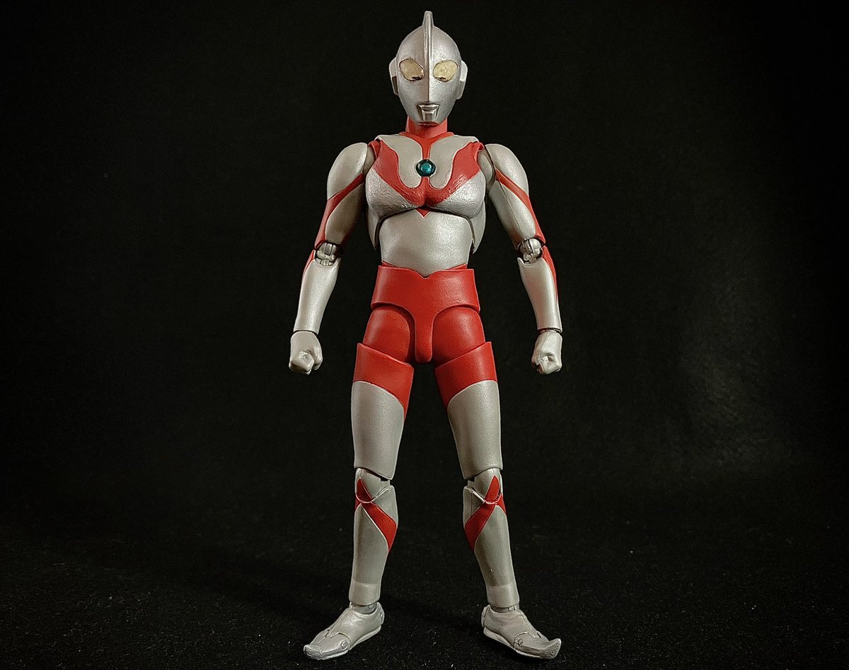 S.H.Figuarts ウルトラマンBタイプです。 再販のウルトラマンを入手