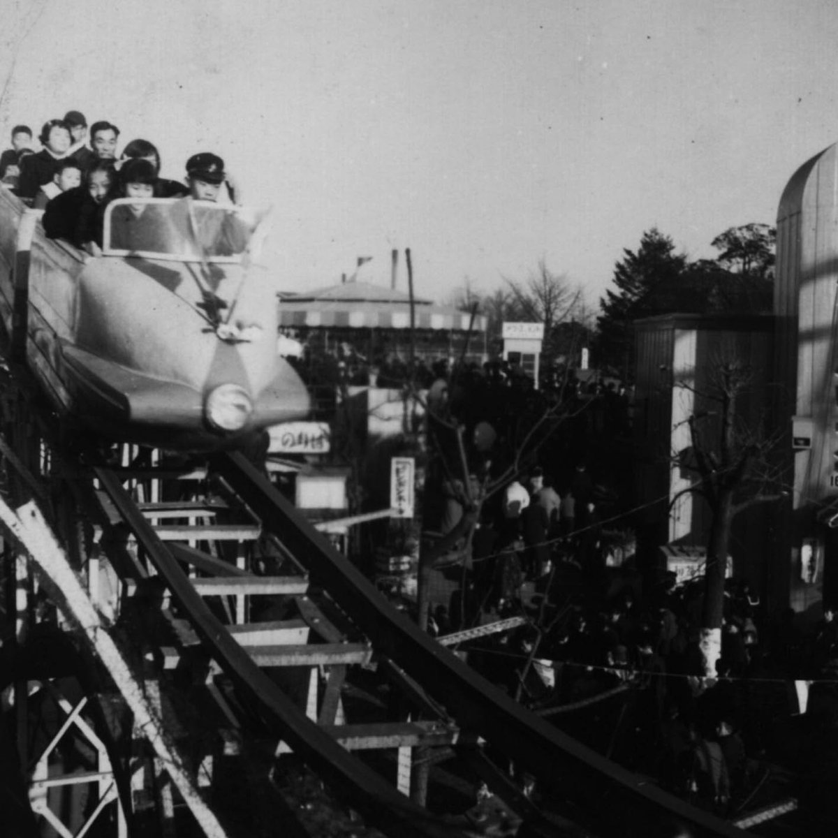 現存する日本最古のコースターがすごすぎる。昭和28年生まれの今年71歳