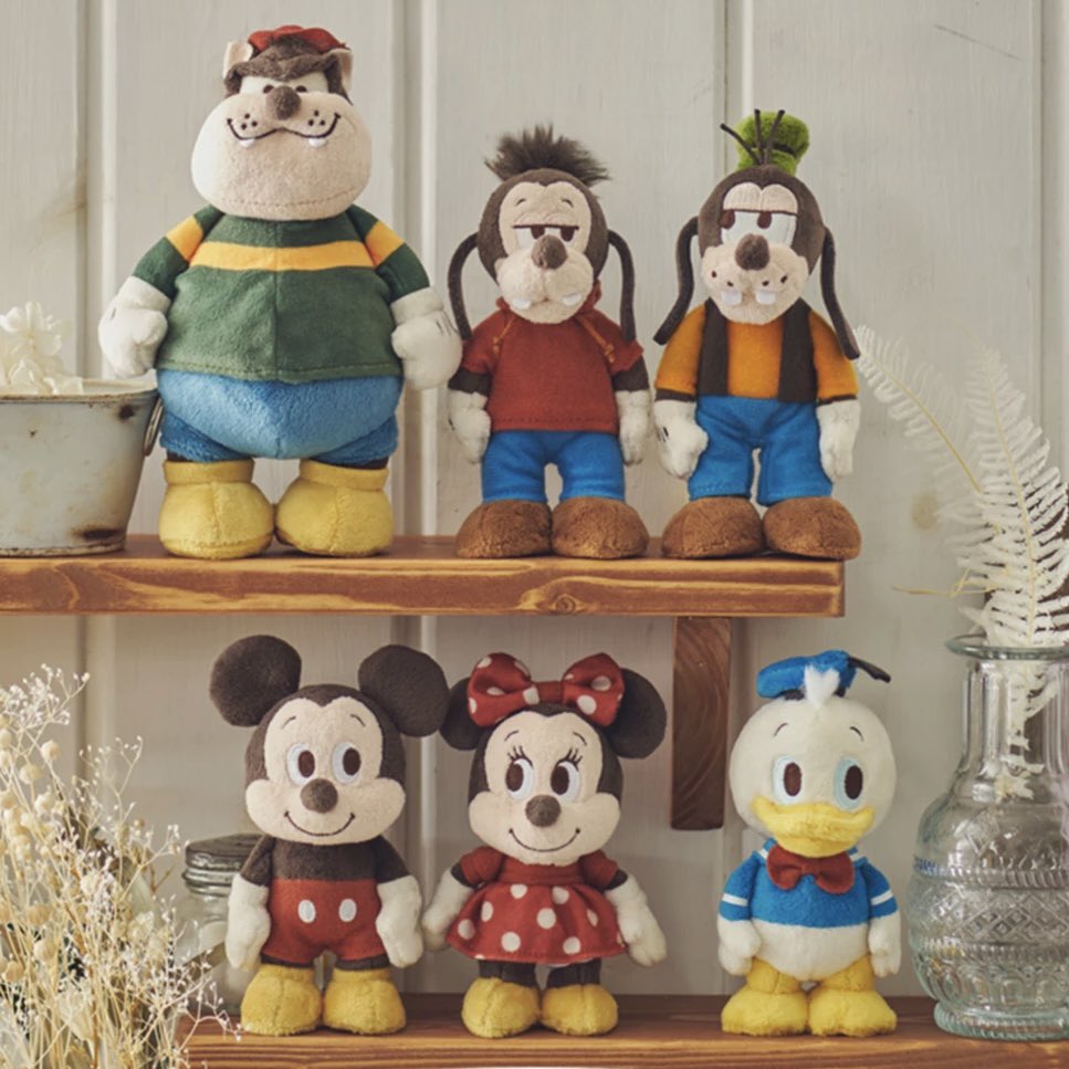 ディズニーストア】 7月12日より、自立するぬいぐるみシリーズ