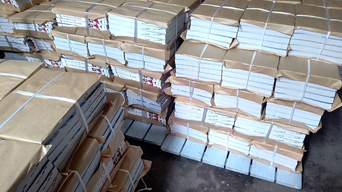 一足先に、#C104 カタログ冊子版がコミケットの事務所に到着！！ 一般