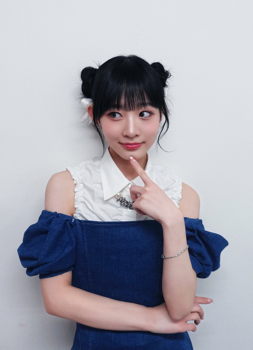 ME:I ミーアイ 飯田栞月 サイン入りチェキ 最初期 ME:I ミーアイ 飯田