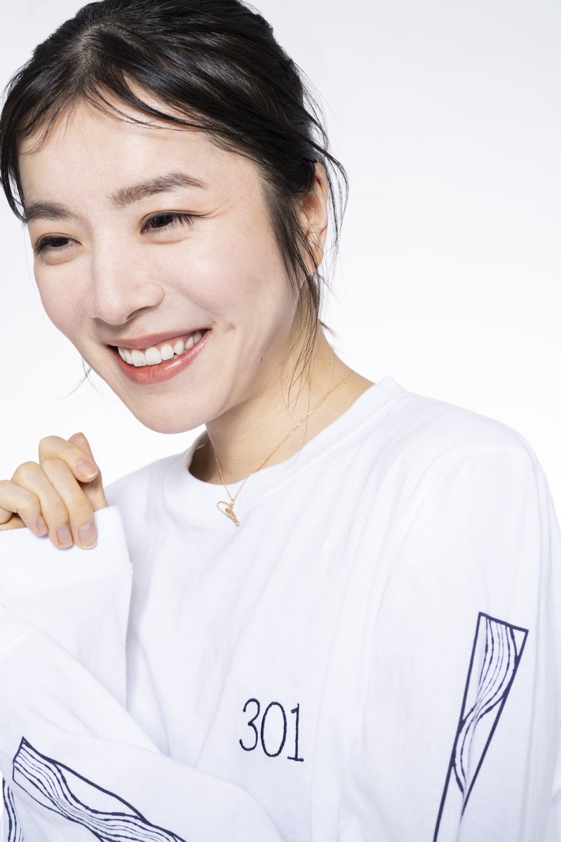 milet着用のグッズサイズだけど、Track JacketはMサイズ。そのほかは