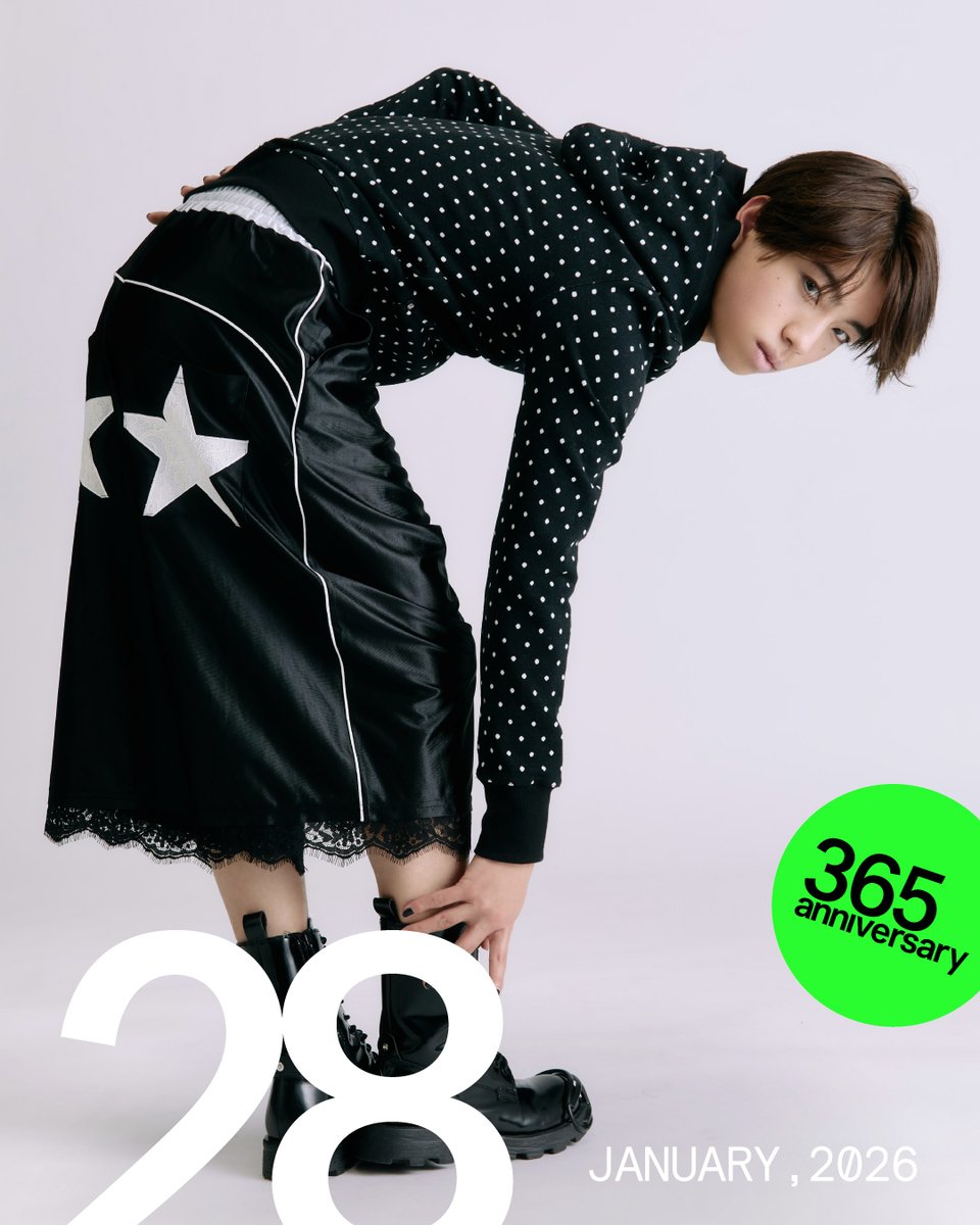 てんとう虫ねこチャンとミツバチ　チャーム　a