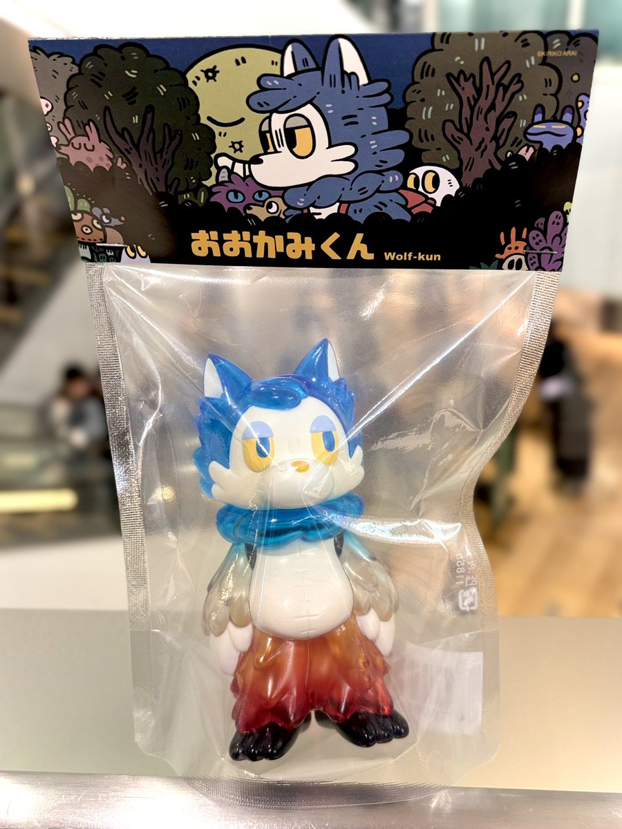 MEDICOM TOY NEXTへ。 おおかみくん 夜あけを無事げっと。 @mokuseiap