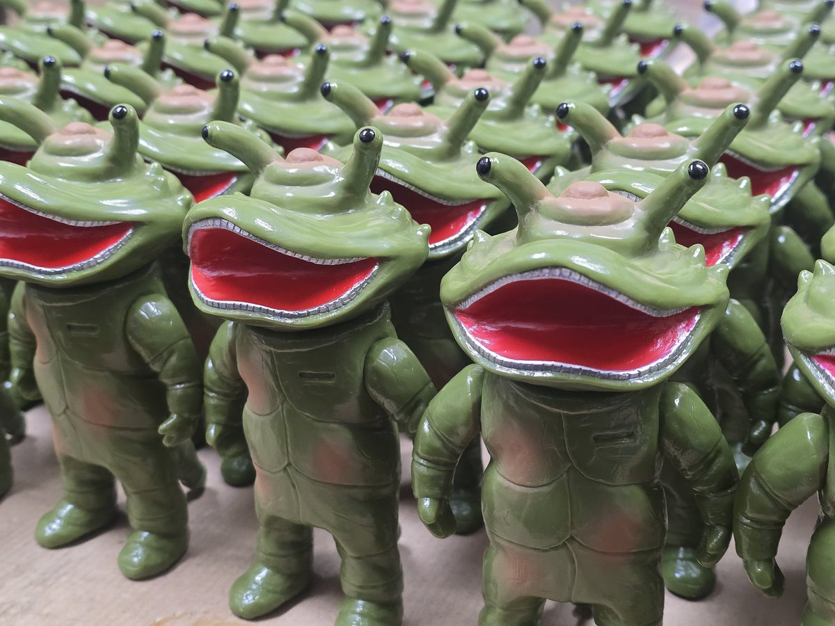 ワンフェス2026冬 販売品のひとつ。レッドマン版カネゴン。こちらも