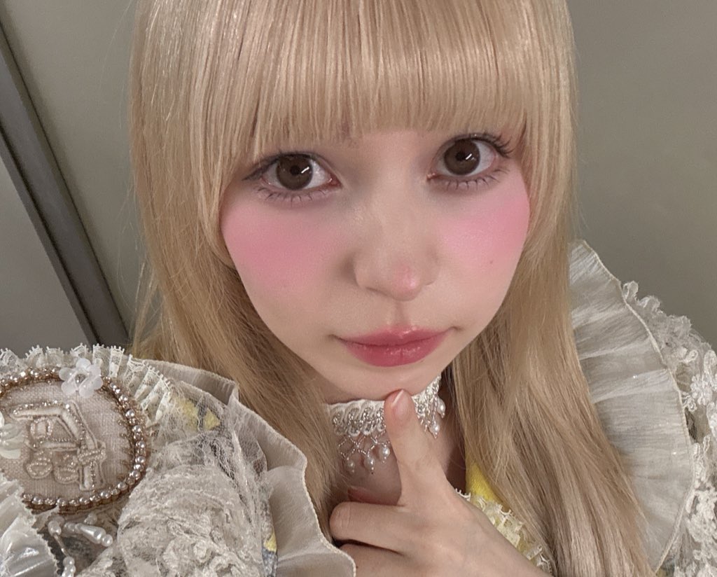 ̳- ·̫ - ̳ˆ )◞❤