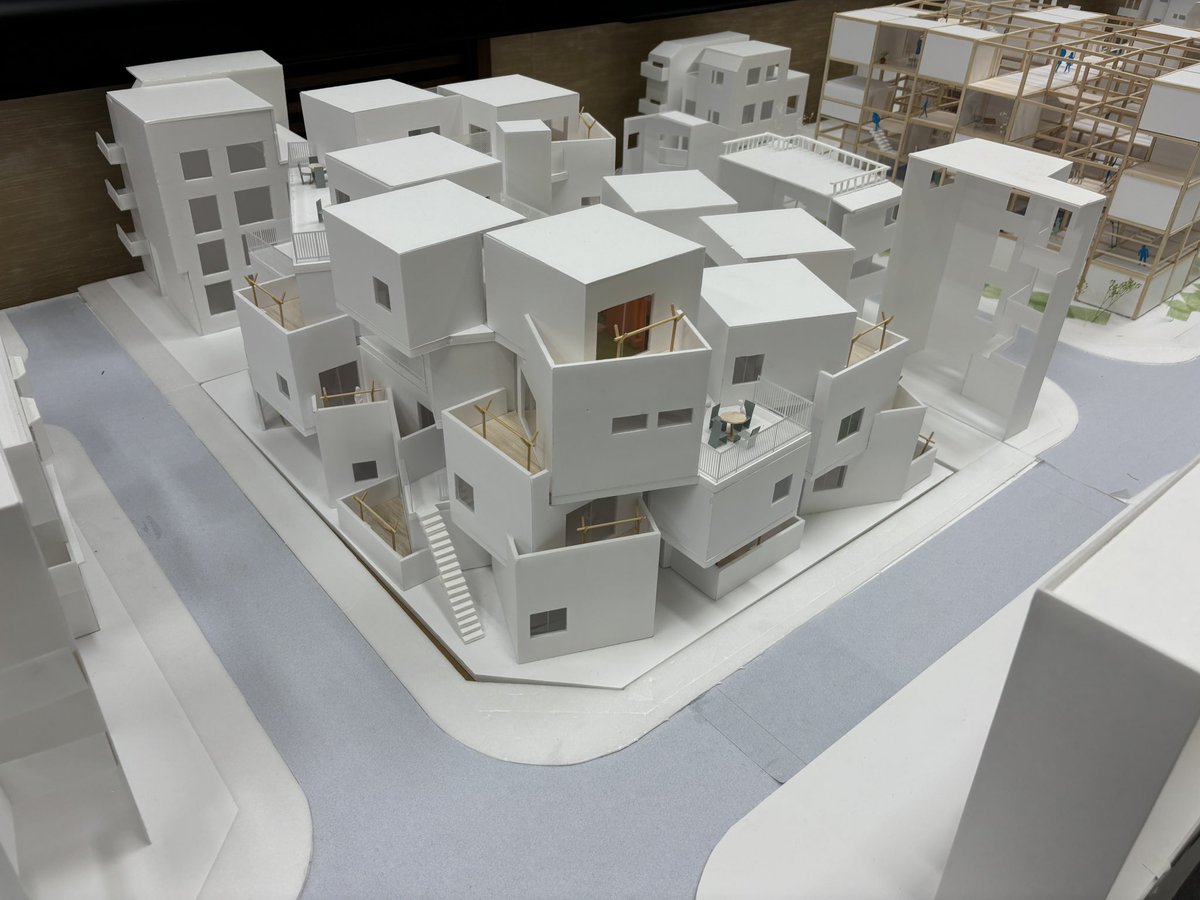 2年生設計課題「池袋に建つ集合住宅」最終プレゼン選出作品の一部です