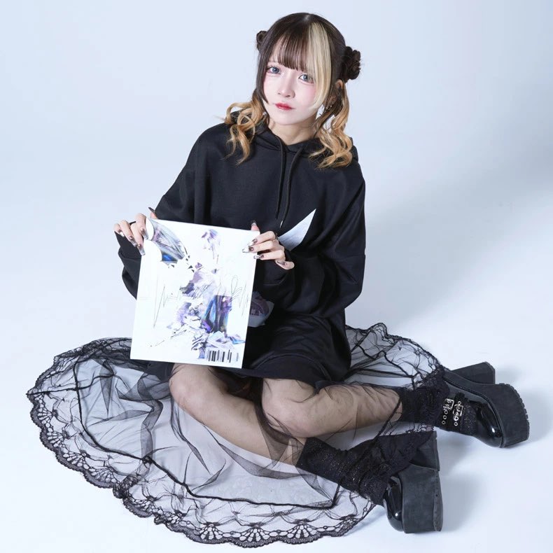 川口莉奈 直筆サイン入りブロマイド Amazon.co.jp: 直筆サイン入り川口