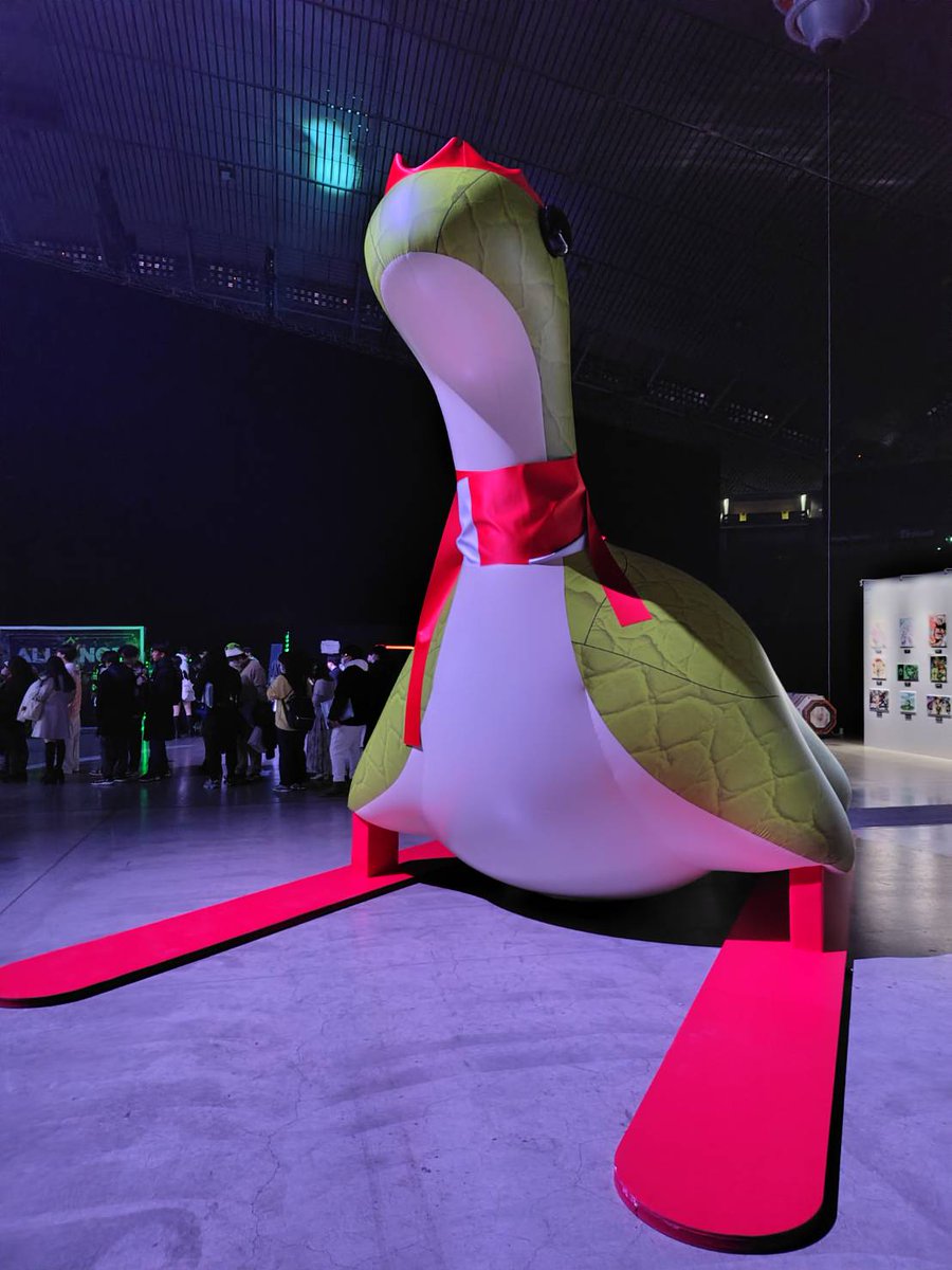 APEX】ALGS札幌会場ブースフォトギャラリー 巨大ネッシーさんがお