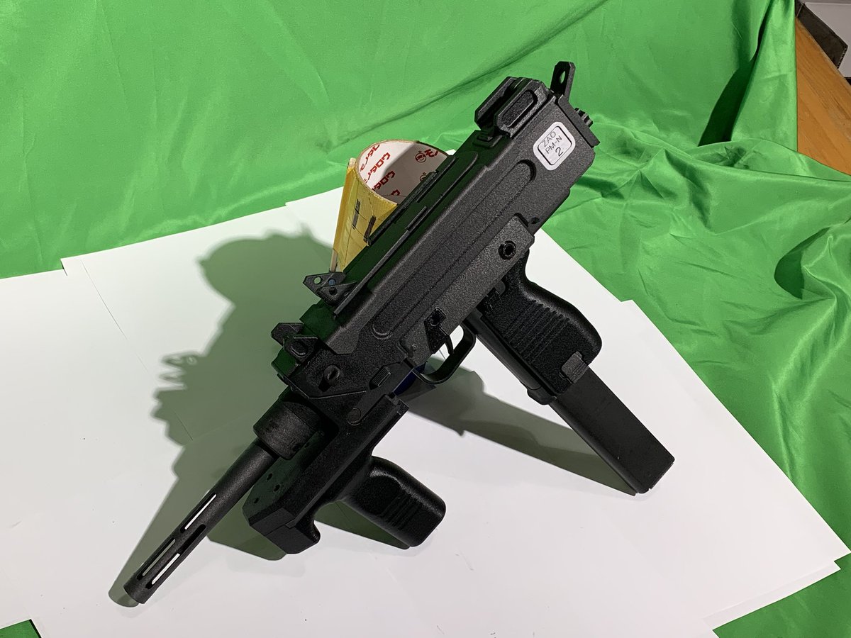 東京マルイMAC10ベース 11.4mm機関けん銃 全体のデザインをチラッとお