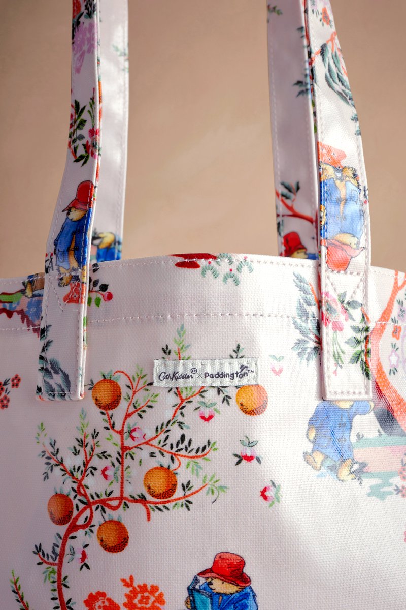 □パディントン ラージブックバッグ Paddington Oranges Ecru ￥8,250