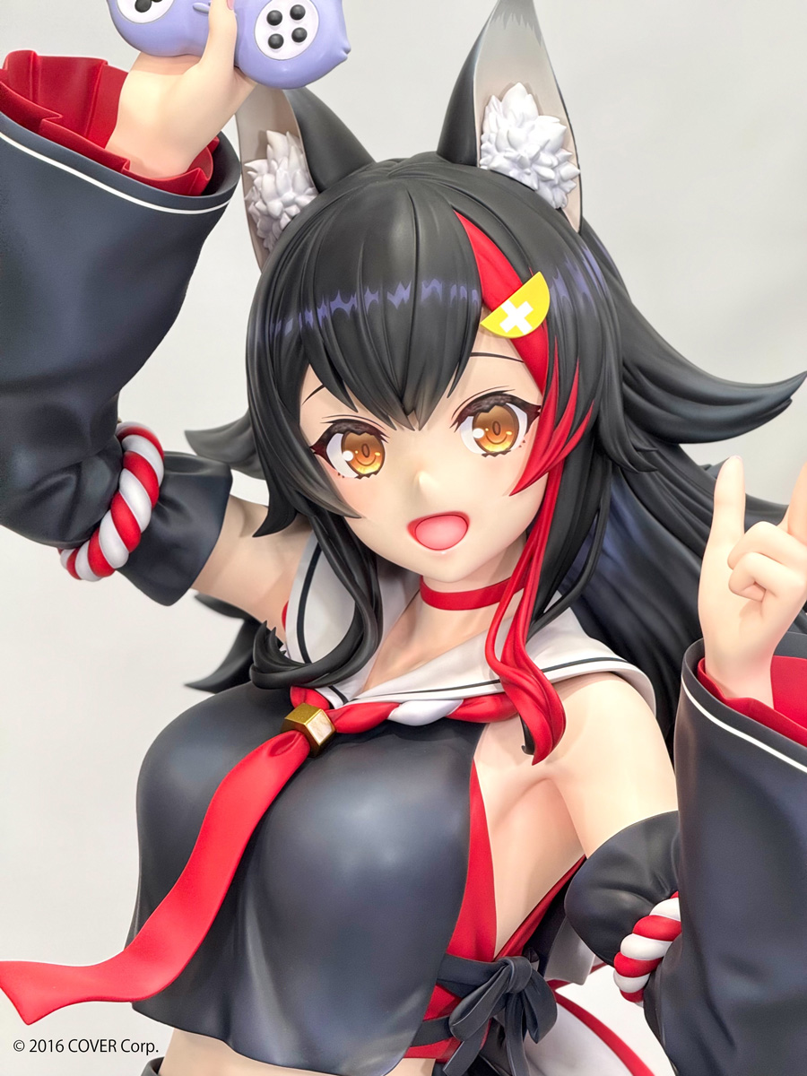 初公開！ ＼ ホロライブの大人気VTuber「大神ミオ」の等身大と1/7