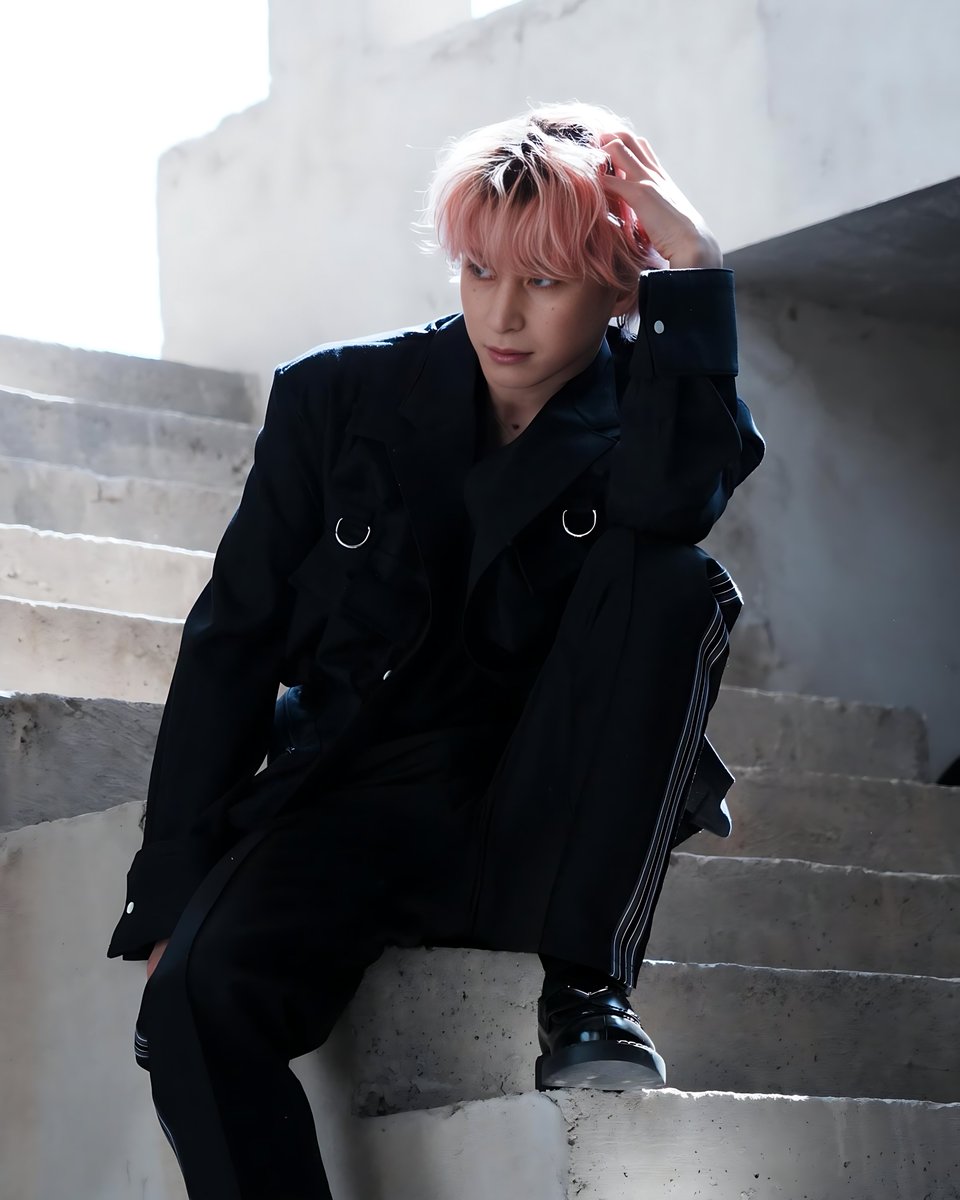 EMPIRE 】MV撮影オフショット📷 佐久間大介の魅力が光る特別な瞬間をお