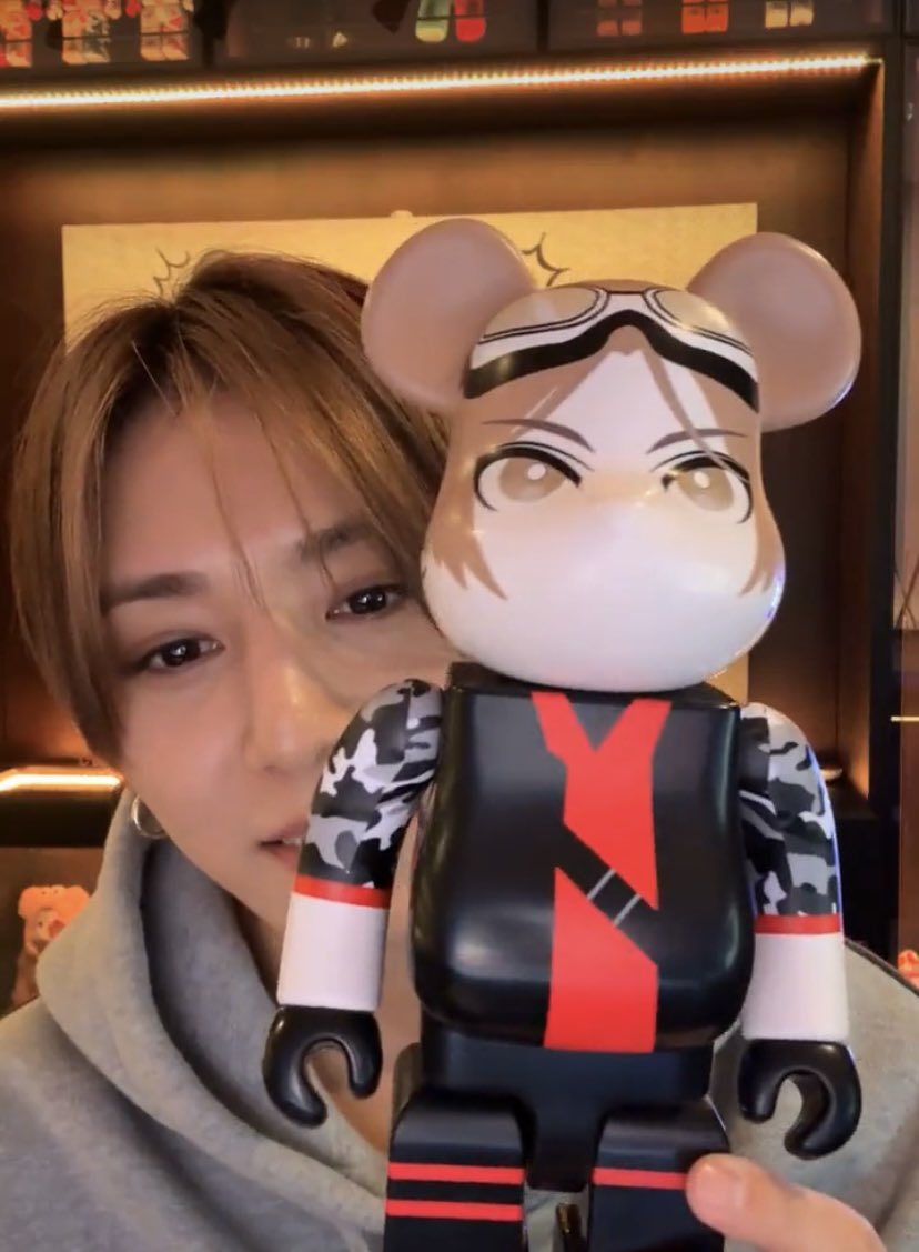 REDツアーグッズ 「ベアブリックLEO」（400％） ￥28000円✨ #Ryosuke