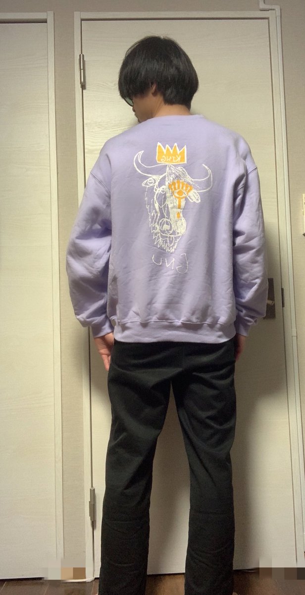 King Gnuのグッズ 『REVIVAL GNU SWEAT』です🐃 色もデザインも