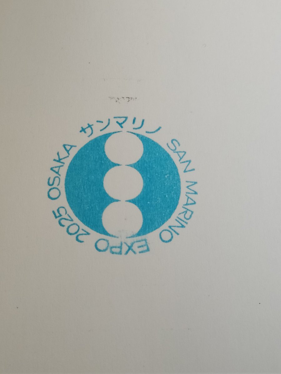 訪れた記念に万博仕様のグッズやピンバッジを購入。 スタンプも押印