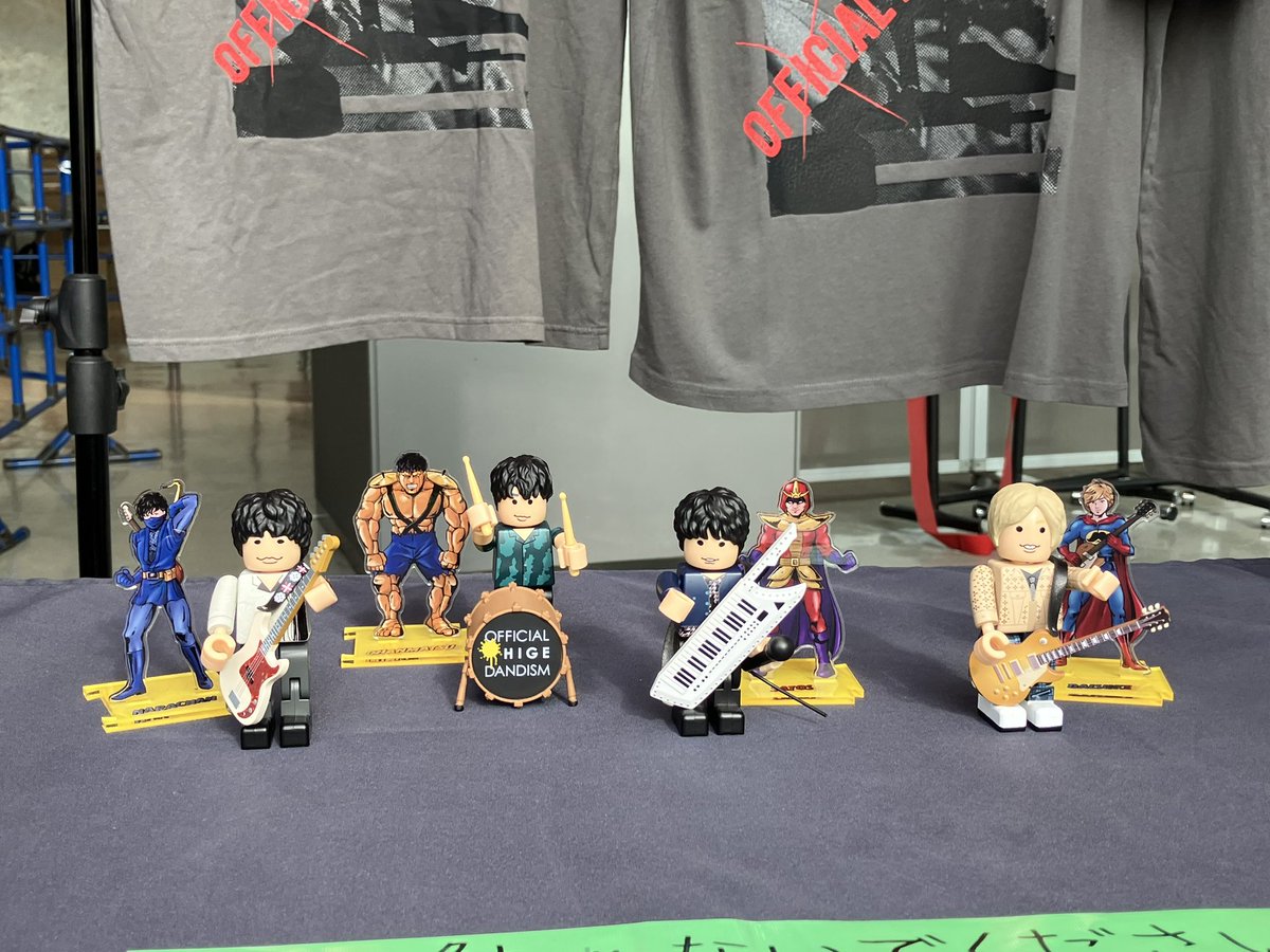 UNOFFICIALのグッズ売場出口横でブロッカー現物見れました 思って