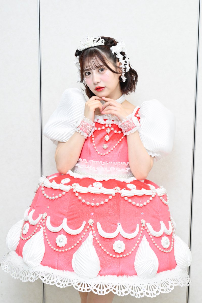 新衣装 解禁】 ケーキ衣装🎂3️⃣・:*+. ❤️月足天音 （Amane