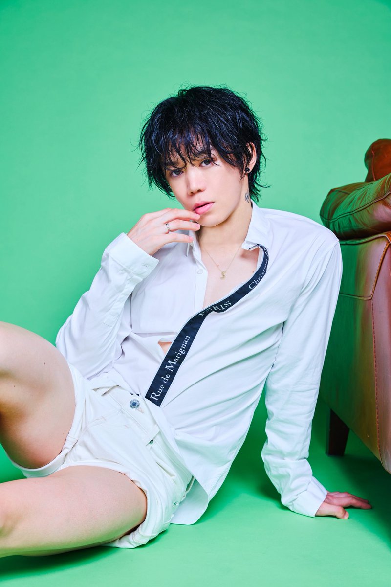 ねぇ、一生おそろいのネックレスつけよ？