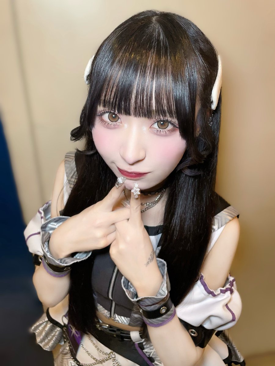 今日天使の羽つけてた🪽羽が分かる写真撮り忘れた！ストレートも