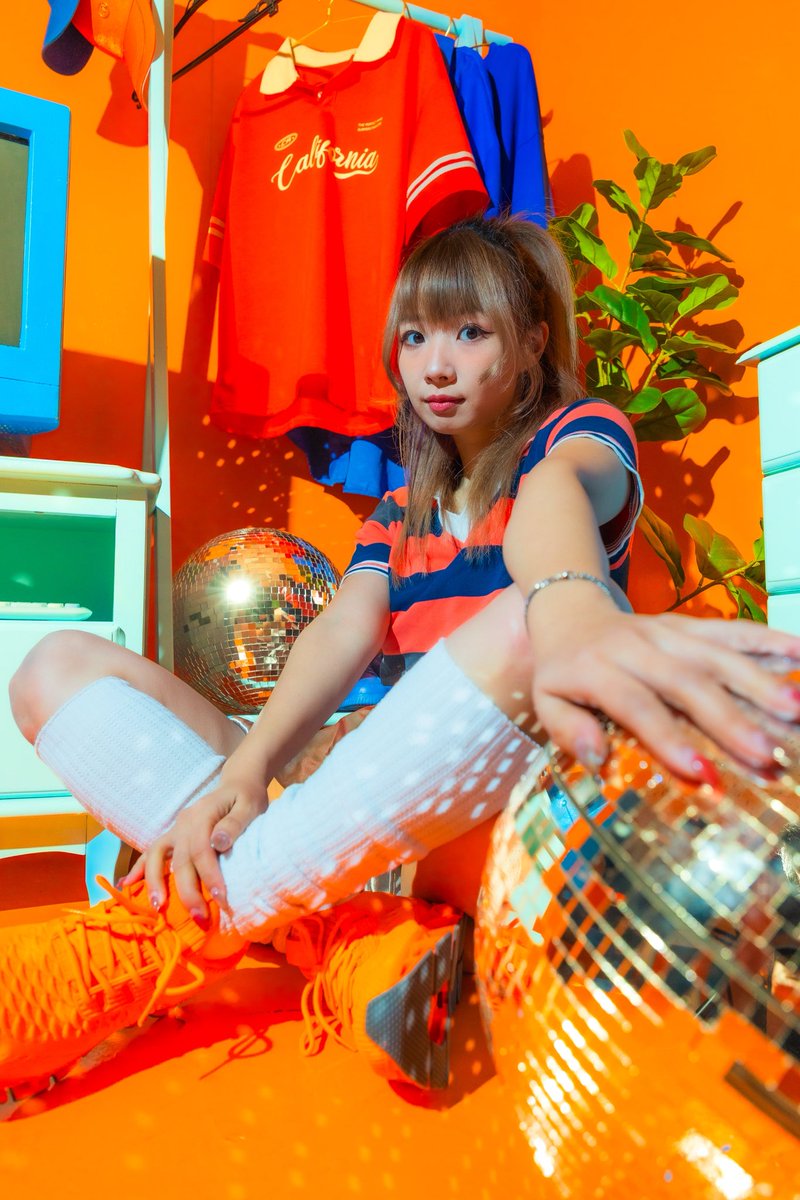RT @hrofelix: 莉樺さん @dc95rk 「 ミラーボール🪩ラブ 」 #ポートレート