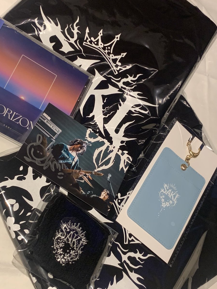 ホテルに帰ってきました‼️ 今日の戦利品です😊 久しぶりにピックを