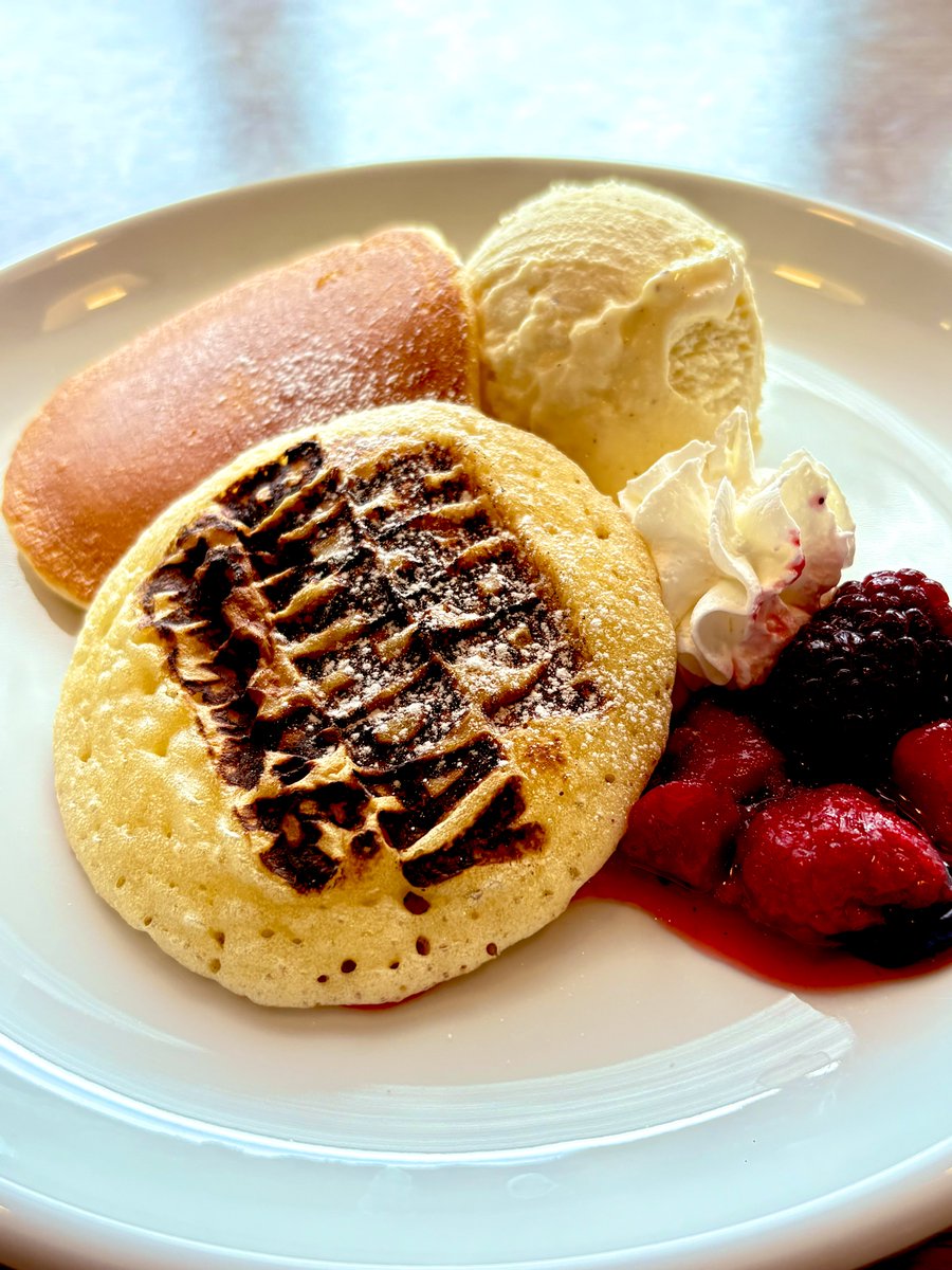 誕生日月なので😋 #誕生日パンケーキ