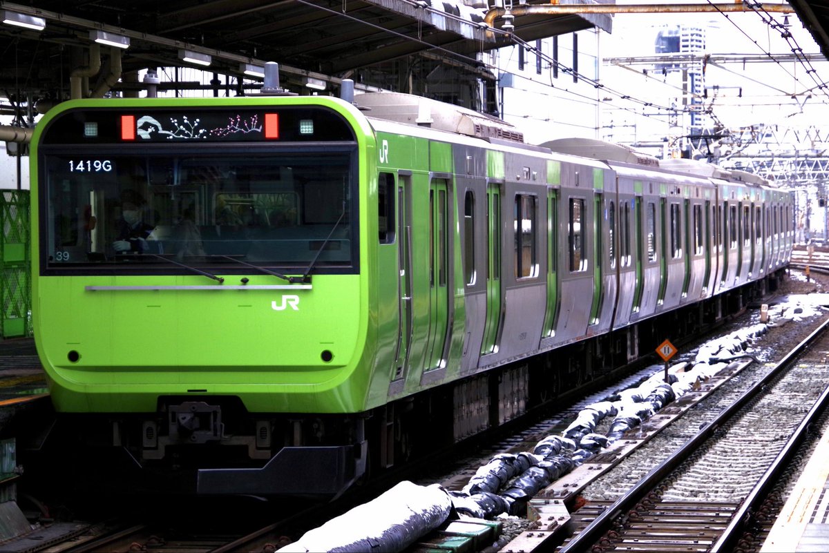 こんなに素晴らしいのに今月中旬で103系ラッピング車運行終了するの