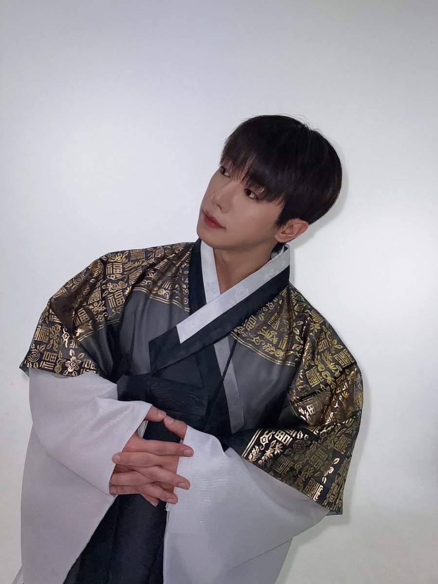 RT @WONHO_GLOBAL: [3/3] #ウォノ #원호 #WONHO @official__wonho