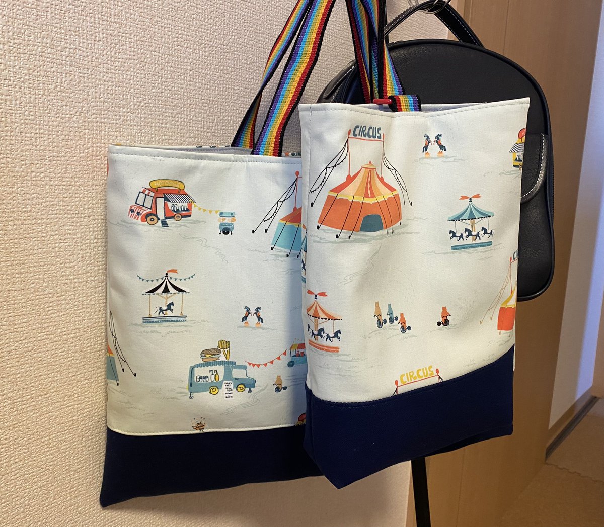 レッスンバッグと上履き袋は作った。 あとはコップ袋×2、お弁当袋×2