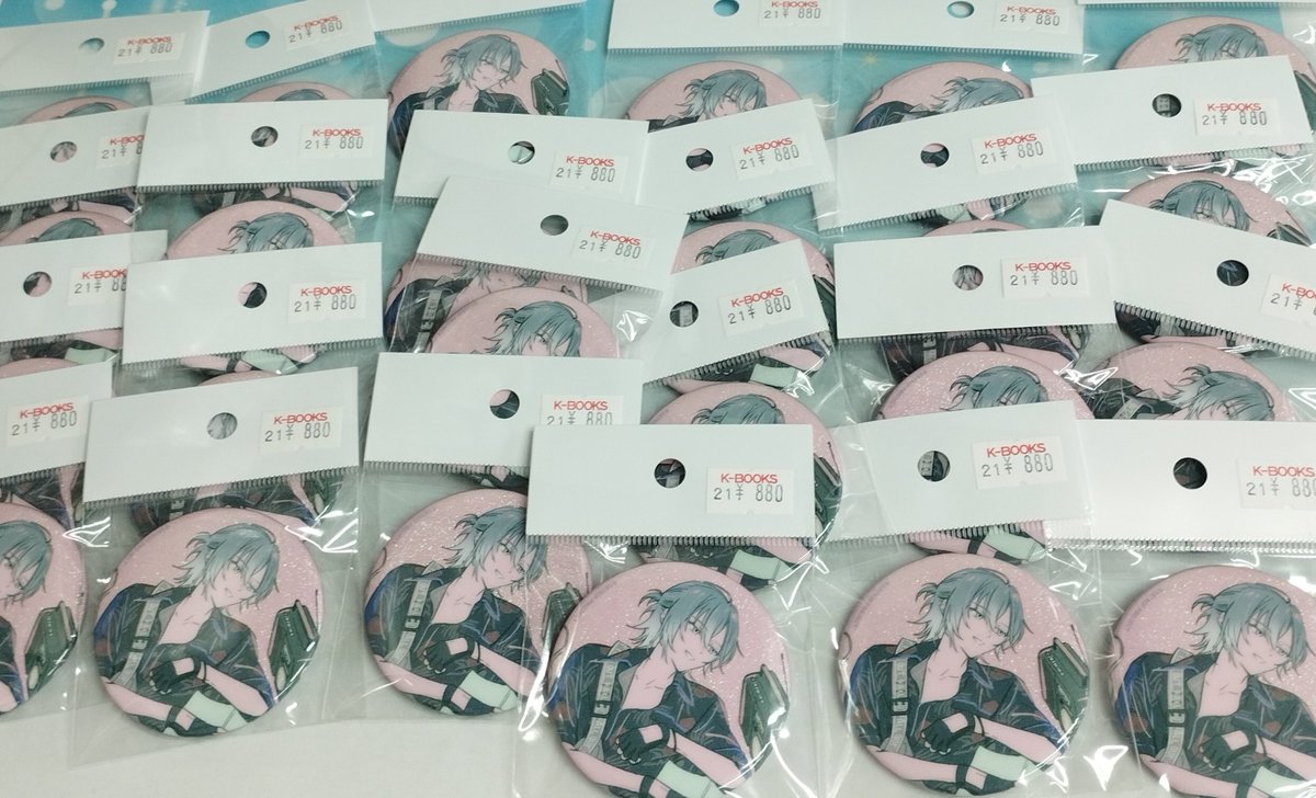 入荷情報】 #18TRIP #エイトリ 『18TRIP/ファンミ缶バッジ』 #蜂乃屋凪