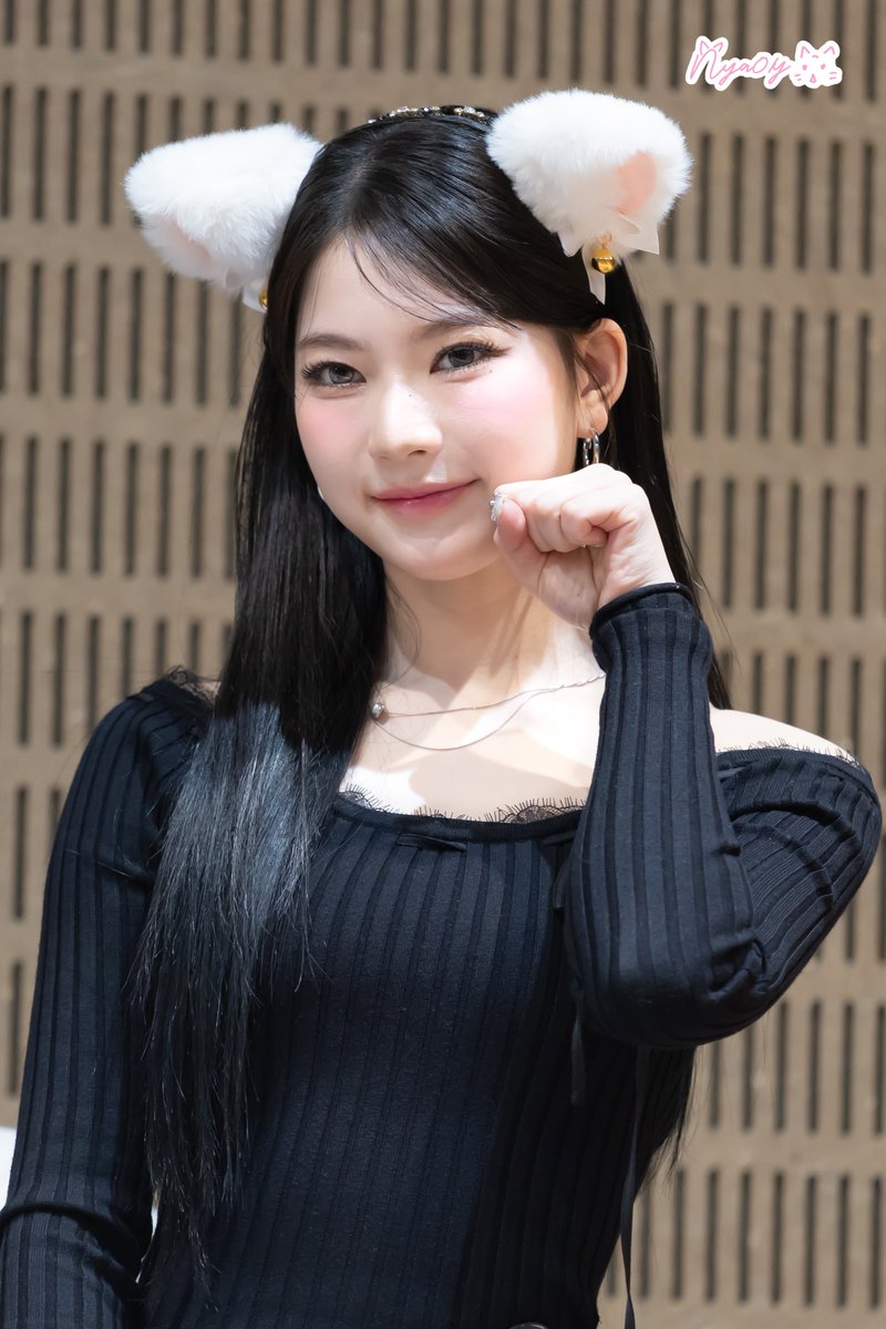 260211 STAY ALIVE プレミアム全員サイン会 白猫🐱ྀི🤍🐾 #STAYC