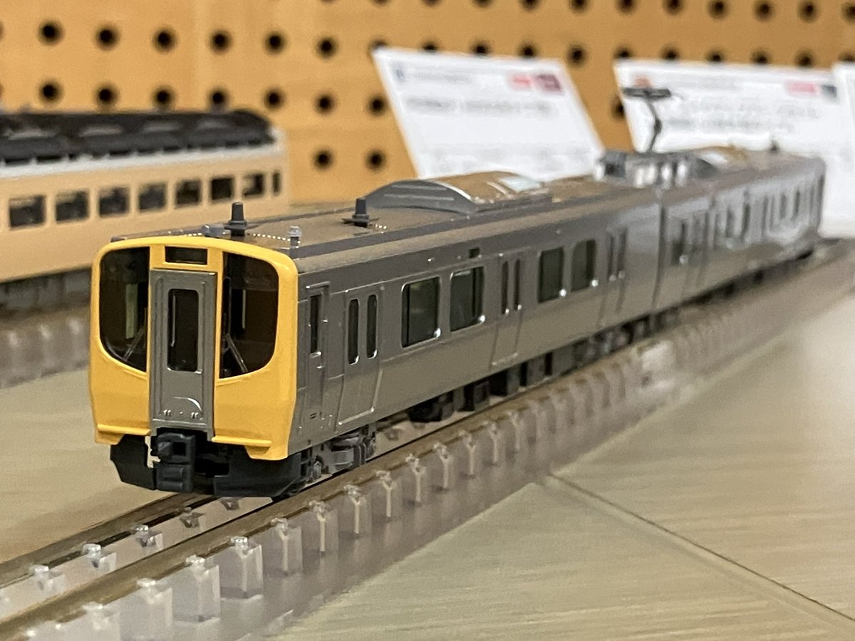 続いては今月ポスター発表品の「青い森703系」と、ホビーセンター