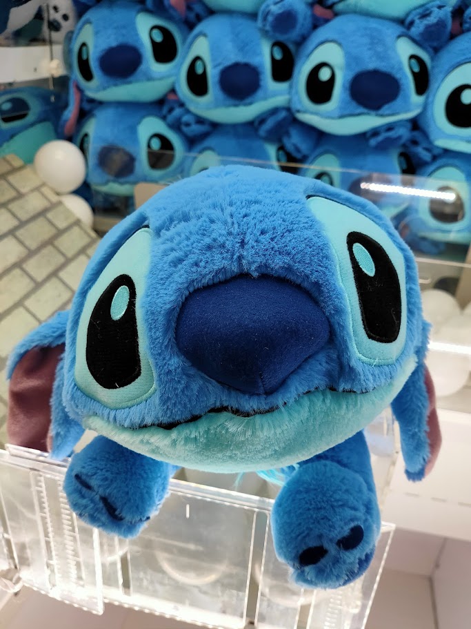 景品入荷情報！！ ディズニー スティッチ 寝そべり なでなでしてね 超