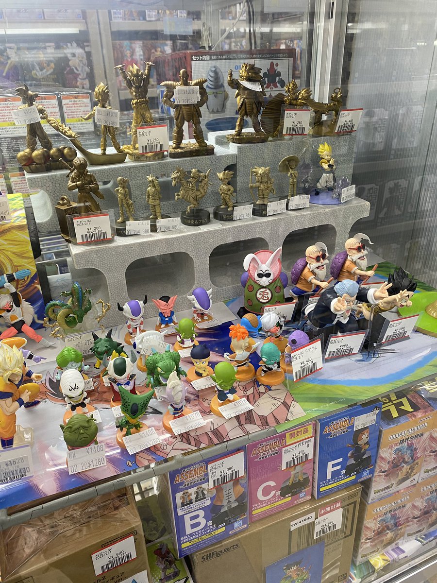 ブックタウン津島店価格情報】 ショーケース内のドラゴンボール