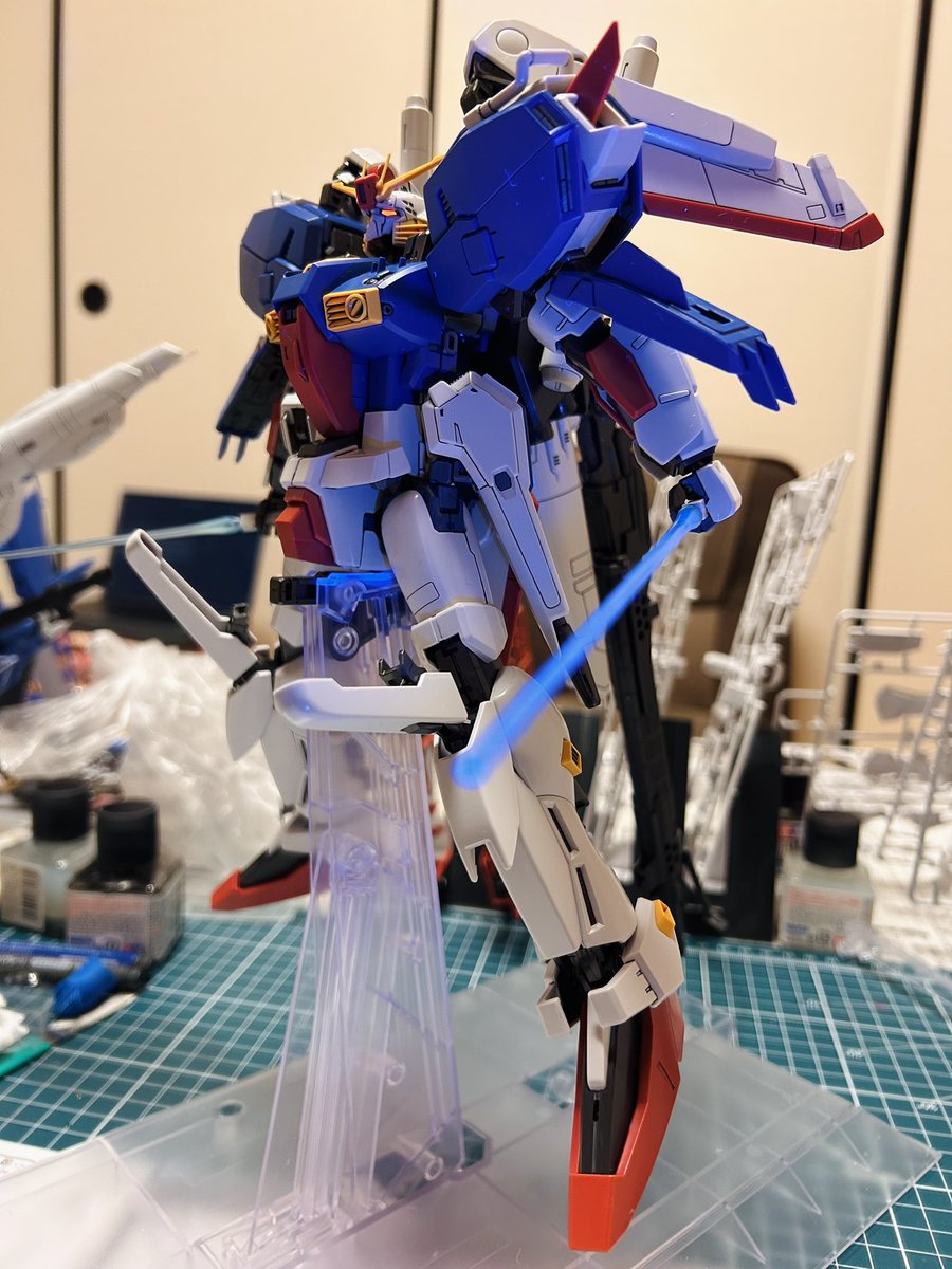 MG Sガンダム タスクフォースα パチ組み完了〜👌 目を赤で塗装して