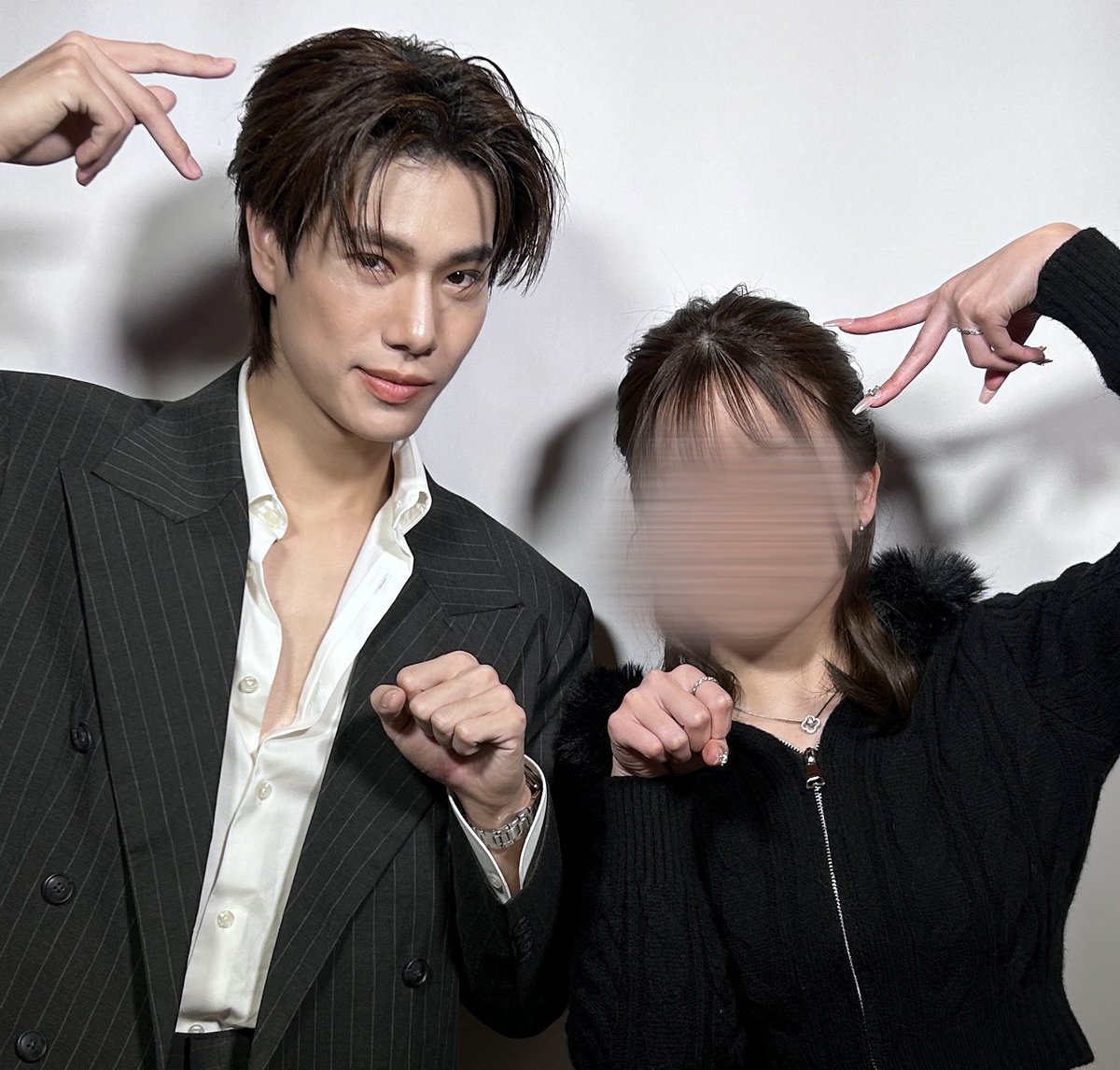 昨日のPhuwinくんの完成系これだよ〜🐈‍⬛🎀⸝⸝꙳⋆ 同い年とは思え