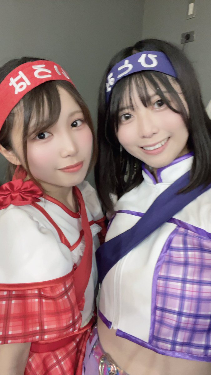 本日22:00からチケ発です.ᐟ.ᐟ 会場をみんなで真っ赤に染めましょうー