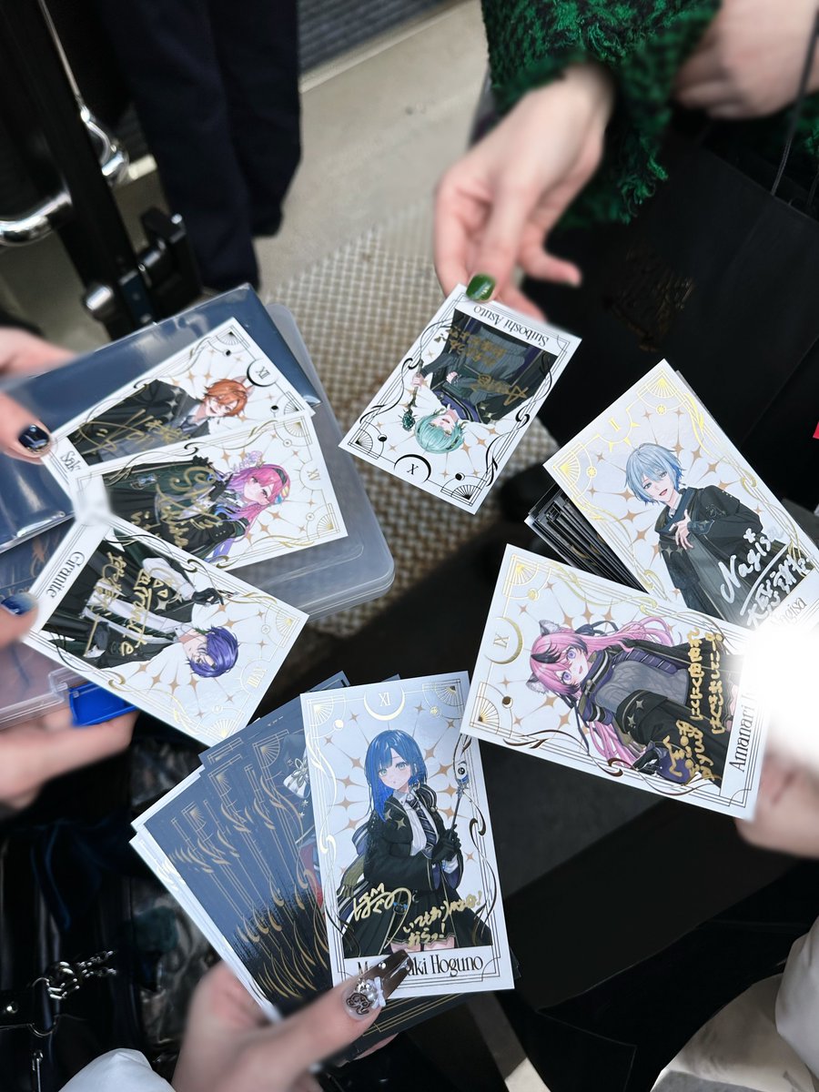 み〜んな直筆サイン𛰙᭜ ᭜ #ゆにれいど魔法学園