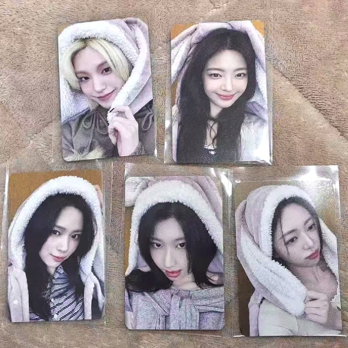 ITZY イェジ ヨントン 当選者限定 2カットフォト makestar ITZY イェジ ヨントン トレカ 2枚セット GOLD ② - メルカリ