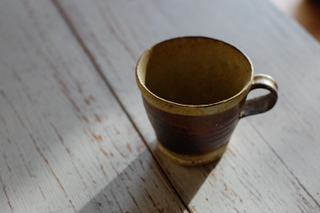 額賀章夫さんのマグカップと粉引徳利 : うつわノート