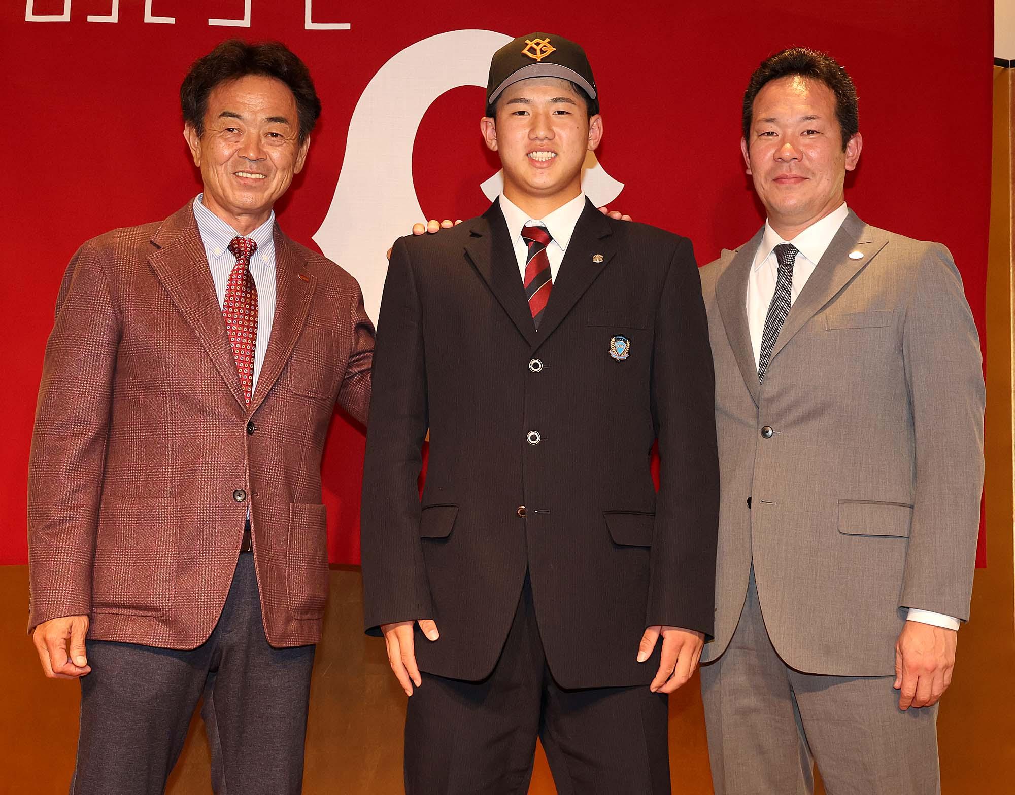 ドラフト1位指名・石塚裕惺選手が仮契約「目標は1年目で初安打